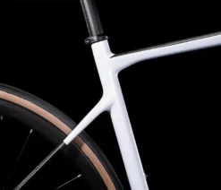 Cube Attain GTC Race Frostwhite´n´carbon -Vélo Boutique de vente 577200 D2