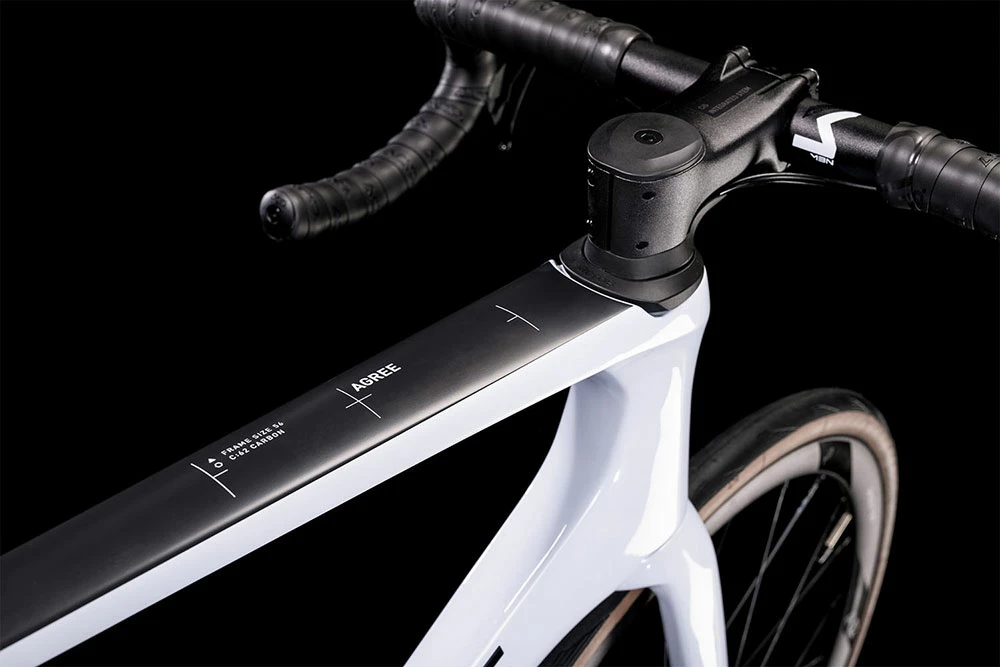 Cube Agree C:62 Flashwhite´n´carbon 4 Cube Agree C:62 Flashwhite´n´carbon – Image 2