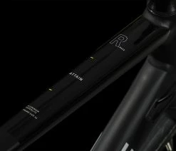 Cube Attain Race Black´n´white -Vélo Boutique de vente Attain Race black n white 676300 2