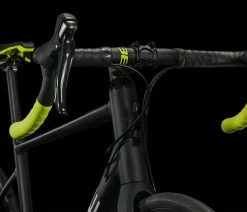 Cube Attain Race Black´n´white -Vélo Boutique de vente Attain Race black n white 676300 3