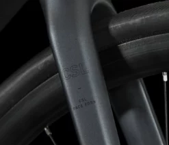 Cube Axial WS Race Metalblack´n´rainbow 13 Cube Axial WS Race Metalblack´n´rainbow -Vélo Boutique de vente Axial WS Race metalblack n rainbow 629300 5