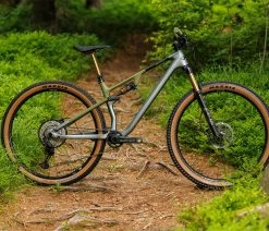 Cube AMS ONE11 C:68X TM 29 Flashgrey´n´olive -Vélo Boutique de vente CUBE AMS ONE11 C68X TM 29 flashgrey n olive 1