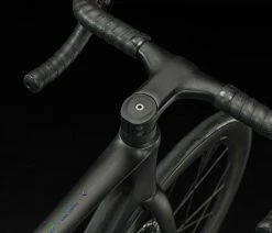 Cube Litening AIR C:68X SLT Carbon´n´rainbow -Vélo Boutique de vente Cube Litening AIR C68X SLT carbon n rainbow 679700 4