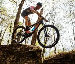 Santa Cruz Blur C S Trail 10 Santa Cruz Blur C S Trail -Vélo Boutique de vente SC FULL SHOOT Bvernor 0630 02