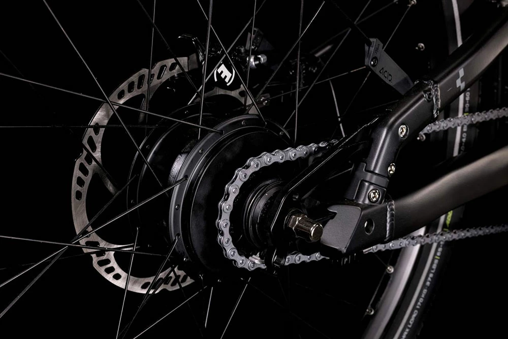 Cube Cargo Hybrid 500 Flashgrey´n´black 8 Cube Cargo Hybrid 500 Flashgrey´n´black – Image 6