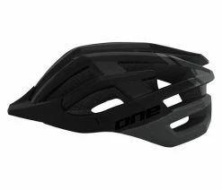 Casque One MTB Race Noir Gris -Vélo Boutique de vente mtb race noir gris 2 700x700 2