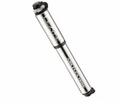 Pompe à Main Lezyne Road Drive HP Small -Vélo Boutique de vente pompe lezyne road drive hp small argent 700x700 1
